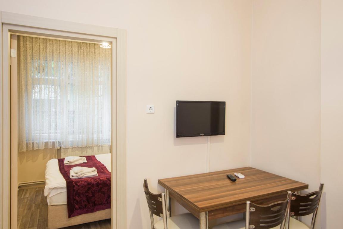 Divan Wooden Guesthouse อิสตันบูล ภายนอก รูปภาพ
