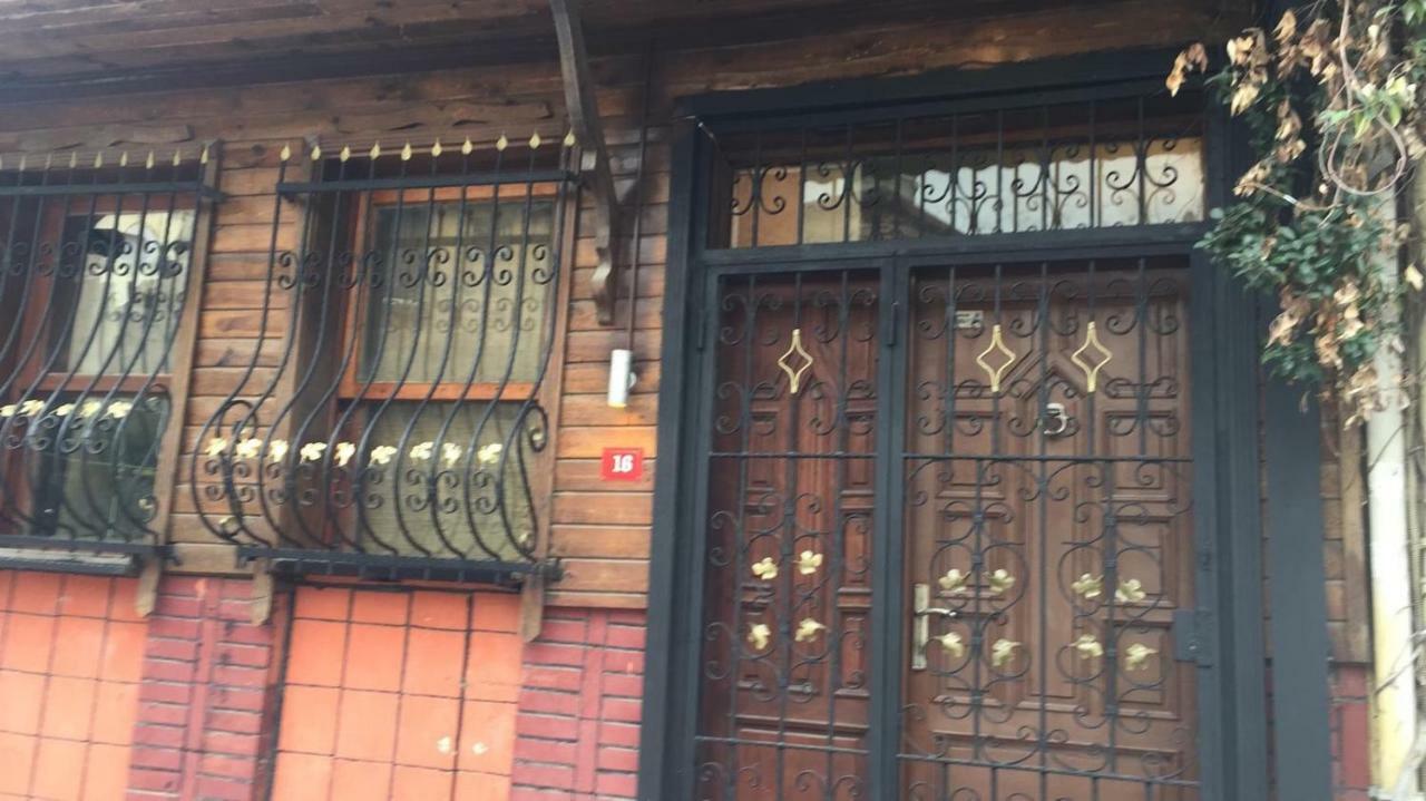 Divan Wooden Guesthouse อิสตันบูล ภายนอก รูปภาพ